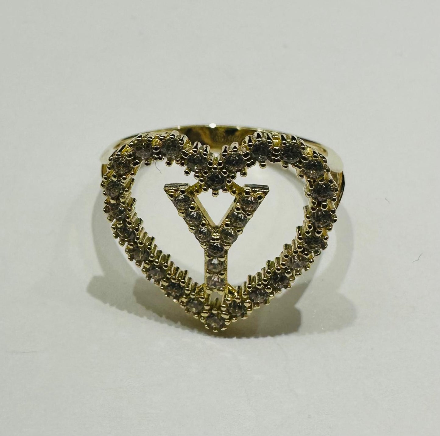 10K GOLD CZ STONES INITIAL LETTER "Y" RING WITH A HEART -WEIGHT: 2.5gm