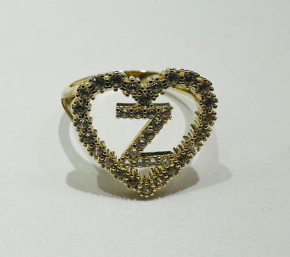 10K GOLD CZ STONES INITIAL LETTER "Z" RING WITH A HEART -WEIGHT: 2.6gm