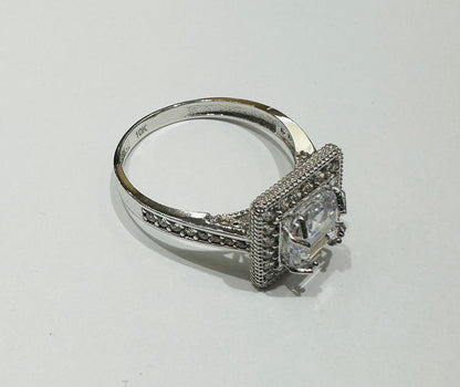 10K WHITE GOLD RING WITH CZ STONES -WEIGHT: 3.2gm