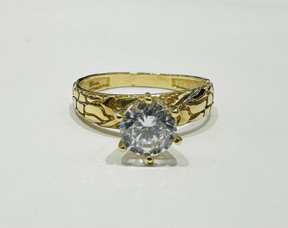10K GOLD RING WITH CZ STONES -WEIGHT: 2.8gm