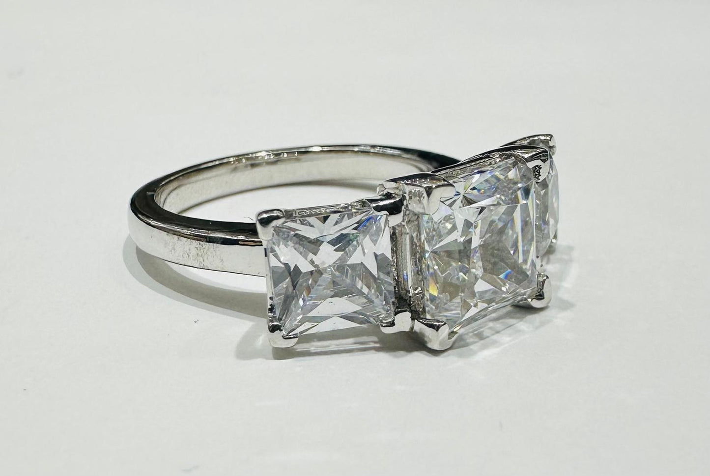 10K WHITE GOLD RING'S WITH CZ STONES -WEIGHT: 6.6gm