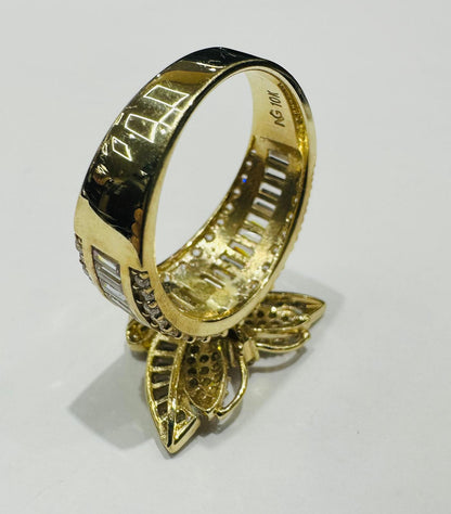 10K GOLD BUTTERFLY RING WITH CZ STONES -WEIGHT: 7.6gm