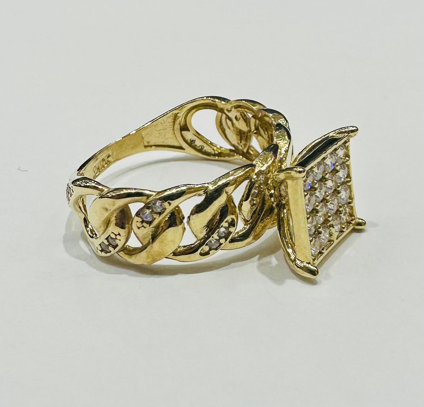 10K GOLD CHINO LINK RING WITH CZ STONES -WEIGHT: 3.3gm