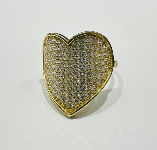 10K GOLD HEART RING WITH CZ STONES -WEIGHT: 3.6gm