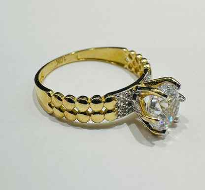 10K GOLD RING WITH CZ STONES -WEIGHT: 2.3gm