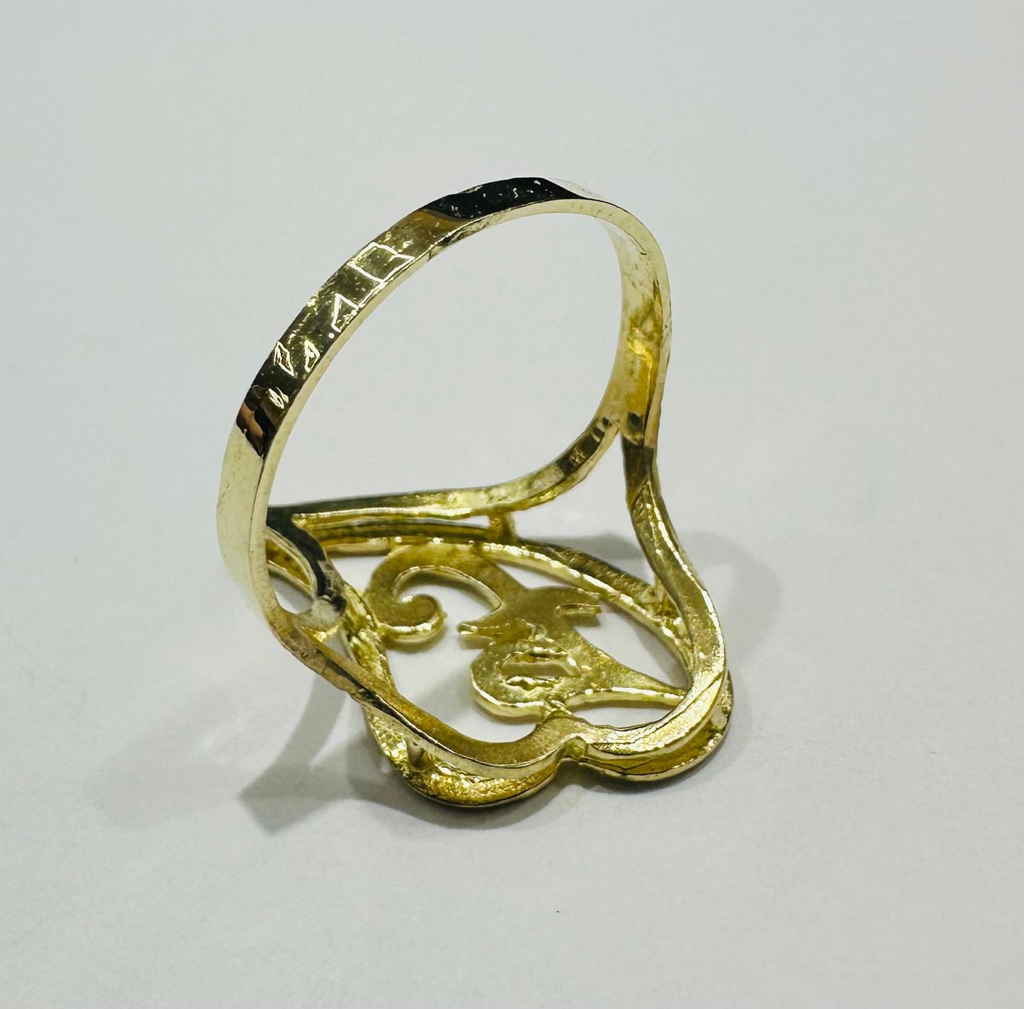 10K GOLD INITIAL LETTER "F" RING -WEIGHT: 1.4gm