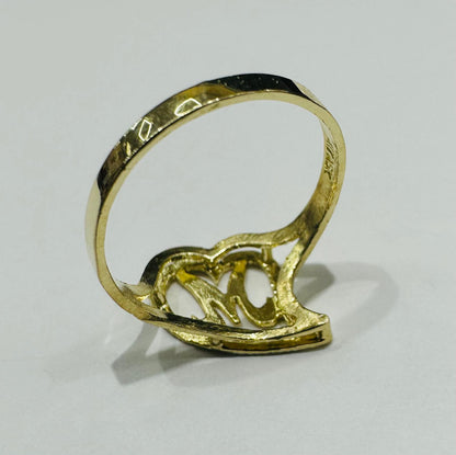 10K GOLD INITIAL LETTER "M" RING -WEIGHT: 1.5gm
