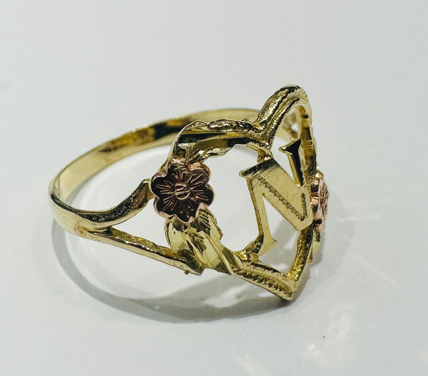 10K GOLD TWO TONED INITIAL LETTER "N" RING -WEIGHT: 1.6gm