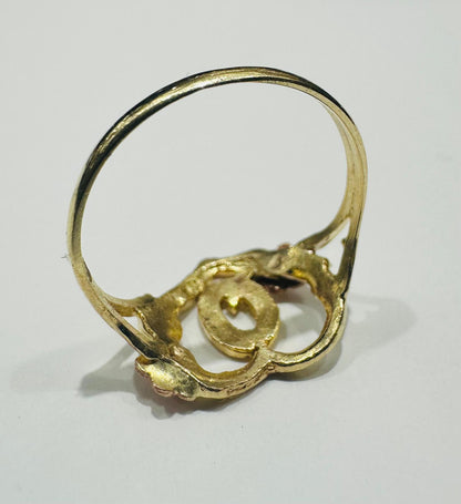 10K GOLD TWO TONED INITIAL LETTER "Q" RING -WEIGHT: 1.6gm