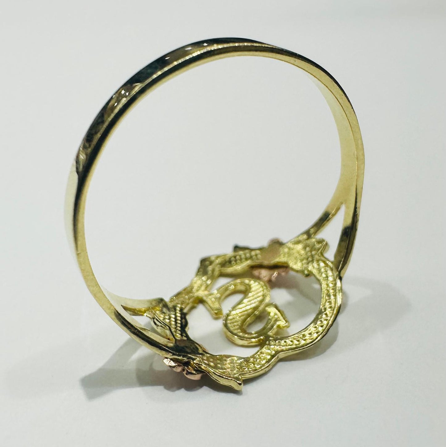 10K GOLD TWO TONED INITIAL LETTER "S" RING -WEIGHT: 1.6gm