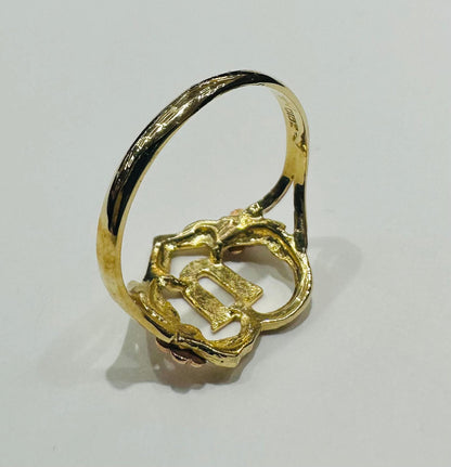 10K GOLD TWO TONED INITIAL LETTER "U" RING -WEIGHT: 1.8gm