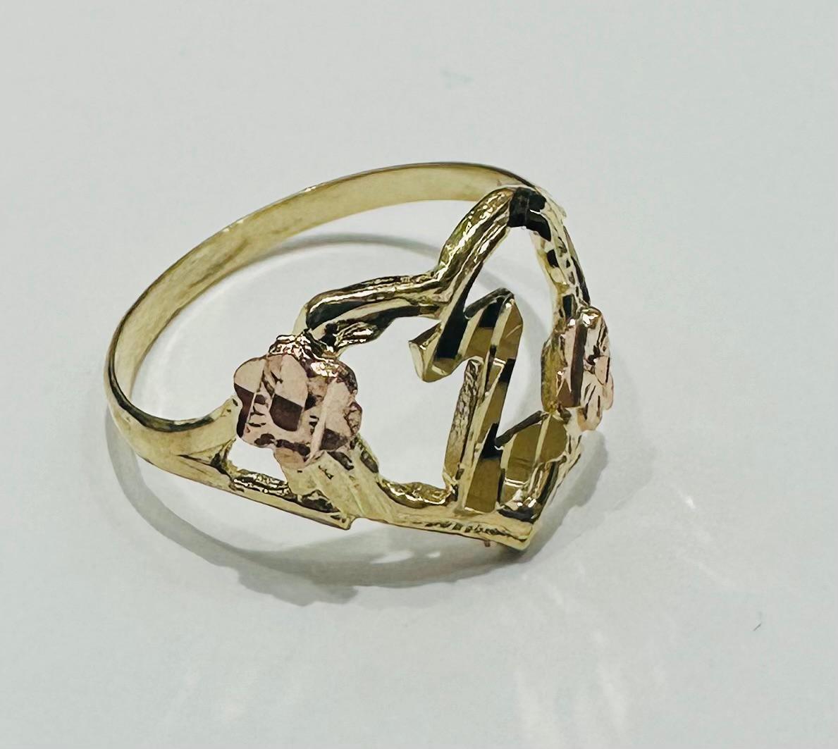 10K GOLD TWO TONED INITIAL LETTER "Z" RING -WEIGHT: 1.8gm