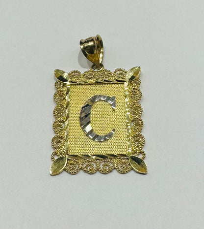 10K GOLD TWO TONED INITIAL LETTER "C" PENDANT -WEIGHT: 2.8gm