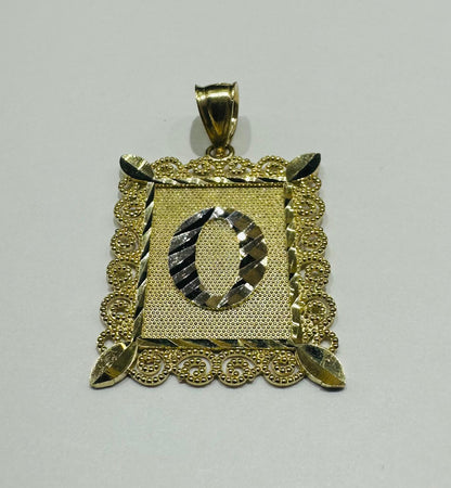 10K GOLD TWO TONED INITIAL LETTER "O" PENDANT -WEIGHT: 2.9gm