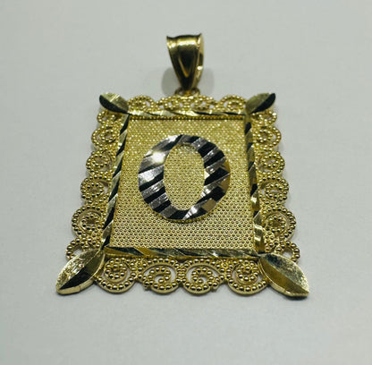 10K GOLD TWO TONED INITIAL LETTER "O" PENDANT -WEIGHT: 2.9gm