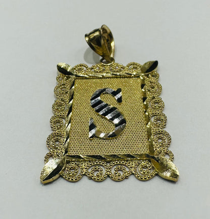 10K GOLD TWO TONED INITIAL LETTER "S" PENDANT -WEIGHT: 2.9gm