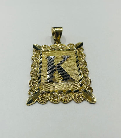 10K GOLD TWO TONED INITIAL LETTER "K" PENDANT -WEIGHT: 3.0gm
