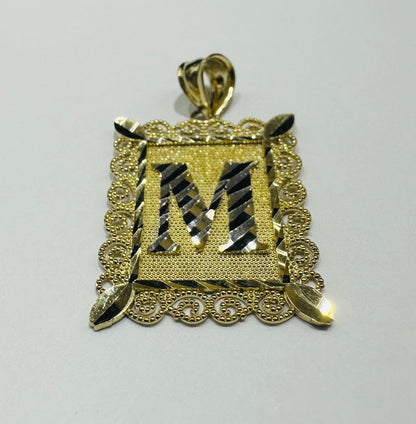 10K GOLD TWO TONED INITIAL LETTER "M" PENDANT -WEIGHT: 3.0gm