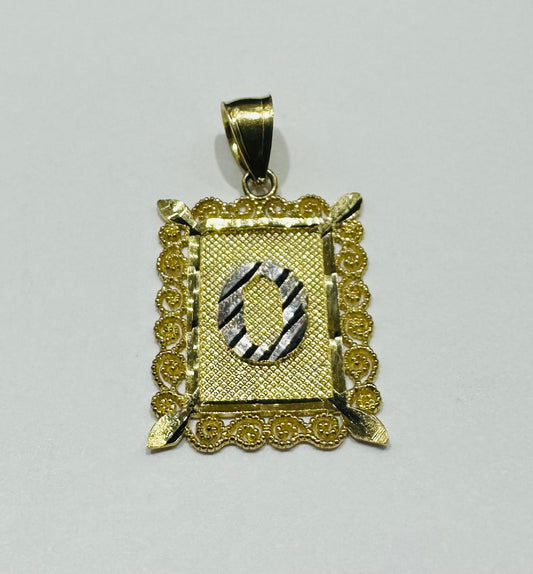 10K GOLD TWO TONED INITIAL LETTER "O" PENDANT- WEIGHT: 1.6gm