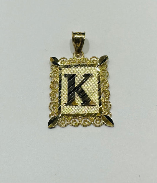 10K GOLD TWO TONED INITIAL LETTER "K" PENDANT- WEIGHT: 1.7gm