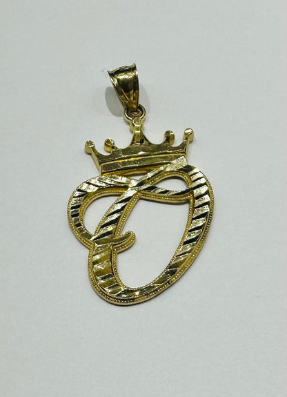 10K GOLD INITIAL LETTER "O" WITH A CROWN PENDANT- WEIGHT: 2.4gm