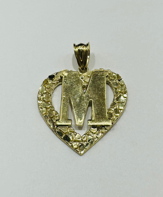 10K GOLD INITIAL LETTER "M" WITH A HEART PENDANT- WEIGHT: 2.4gm