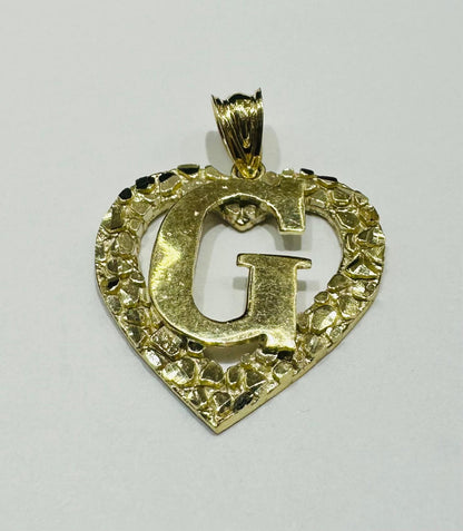 10K GOLD INITIAL LETTER "G" WITH A HEART PENDANT- WEIGHT: 2.1gm