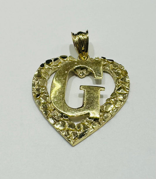10K GOLD INITIAL LETTER "G" WITH A HEART PENDANT- WEIGHT: 2.1gm