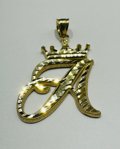 10K GOLD INITIAL LETTER "A" WITH A CROWN PENDANT- WEIGHT: 2.7gm