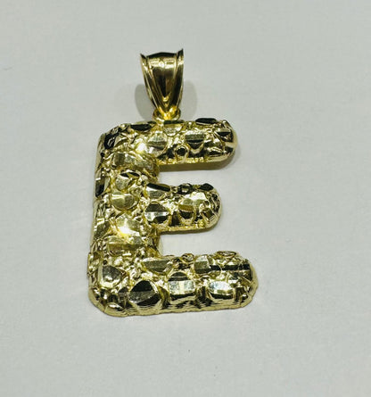 10K GOLD INITIAL LETTER "E" NUGGET PENDANT- WEIGHT: 1.7gm