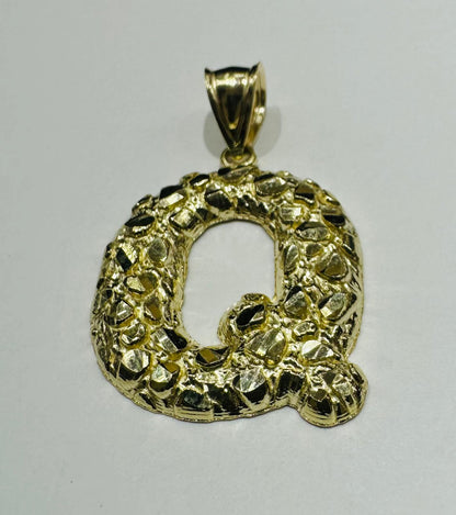 10K GOLD INITIAL LETTER "Q" NUGGET PENDANT- WEIGHT: 2.6gm