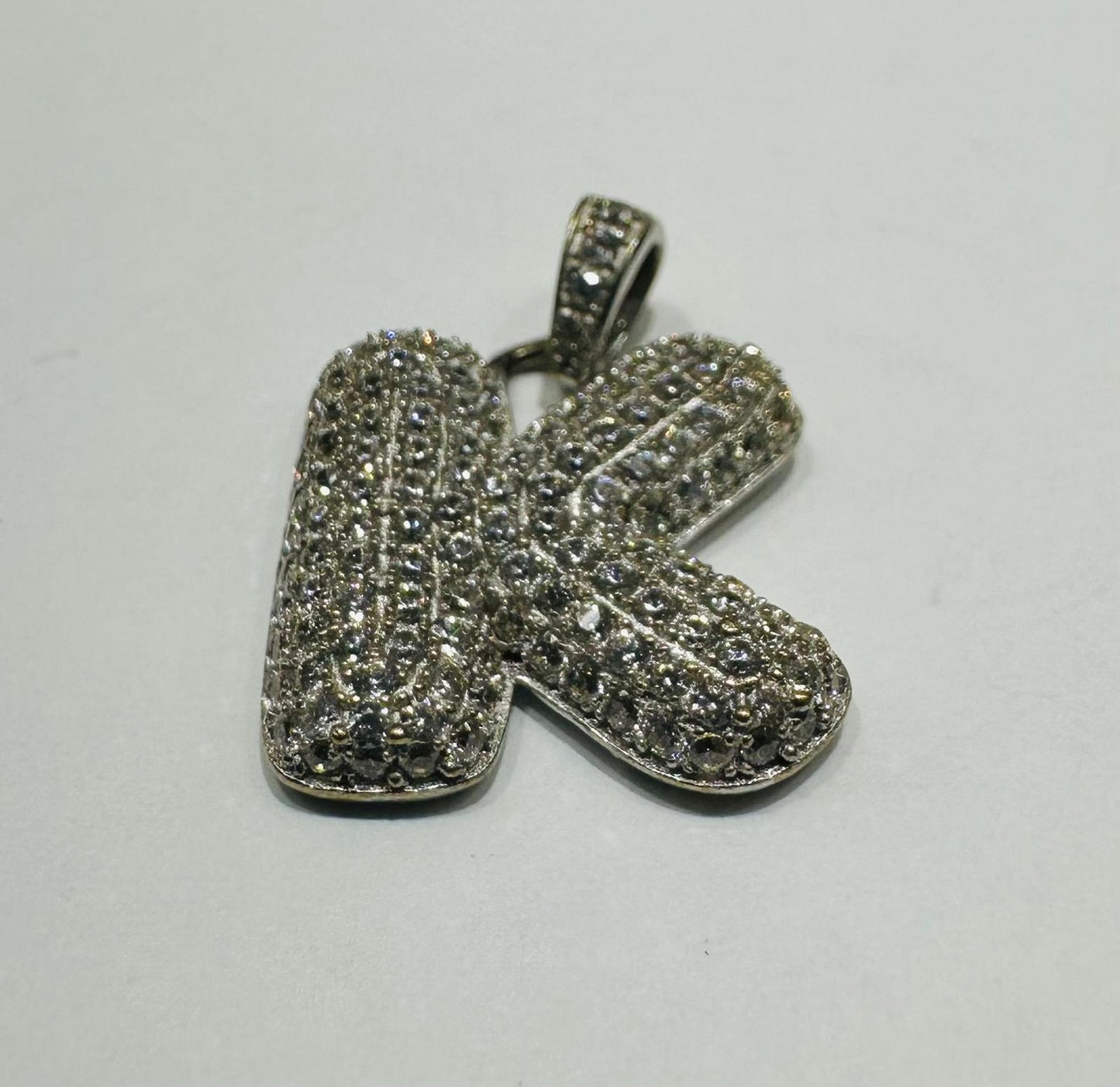10K GOLD CZ STONE INITIAL LETTER "K" PENDANT - WEIGHT: 2.5gm