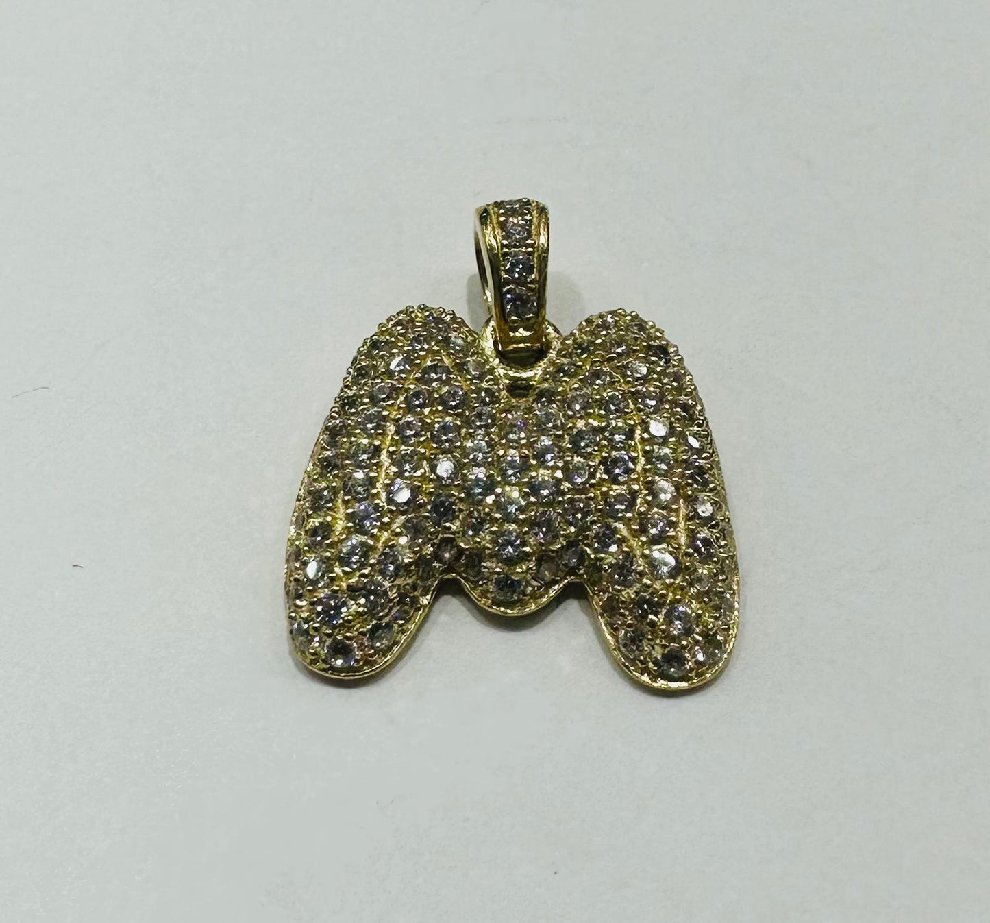 10K GOLD CZ STONE INITIAL LETTER "M" PENDANT - WEIGHT: 3.0gm