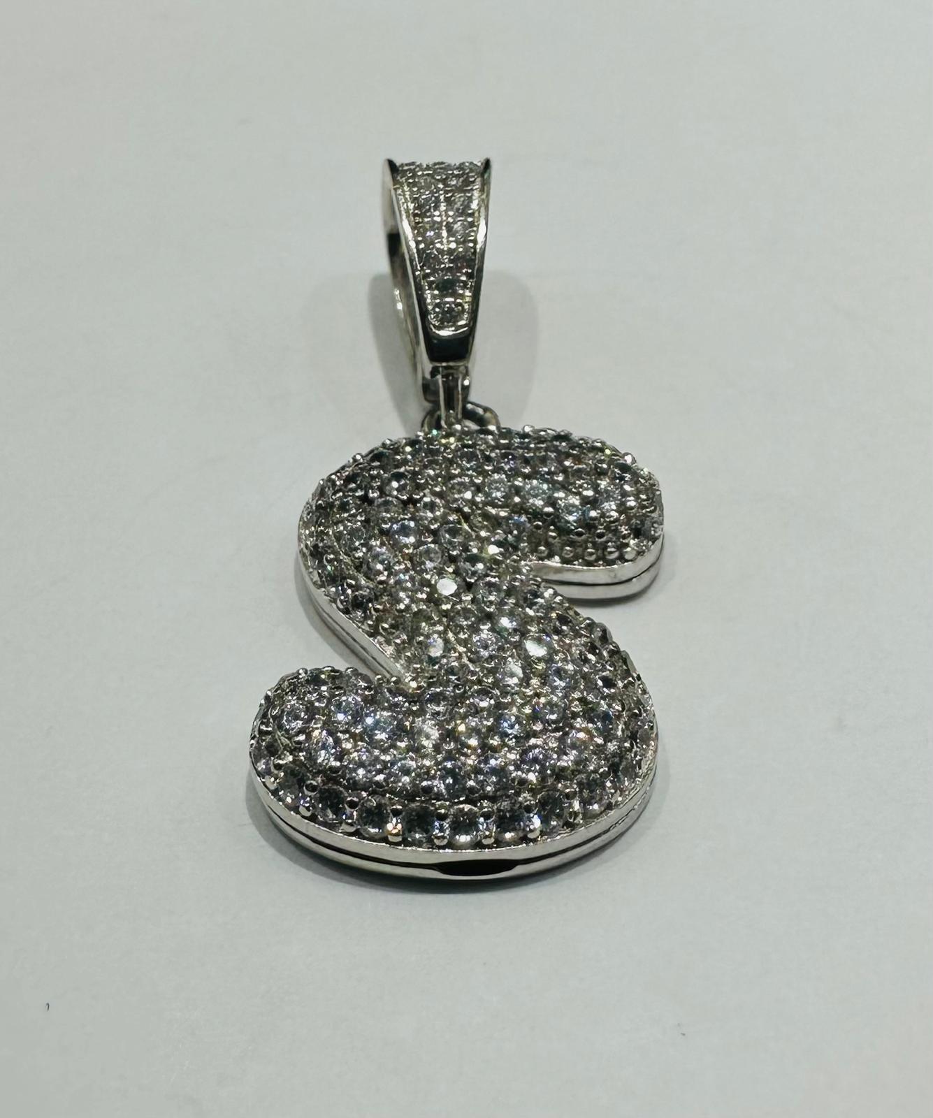 10K GOLD CZ STONE INITIAL LETTER "S" PENDANT- WEIGHT: 4.8gm
