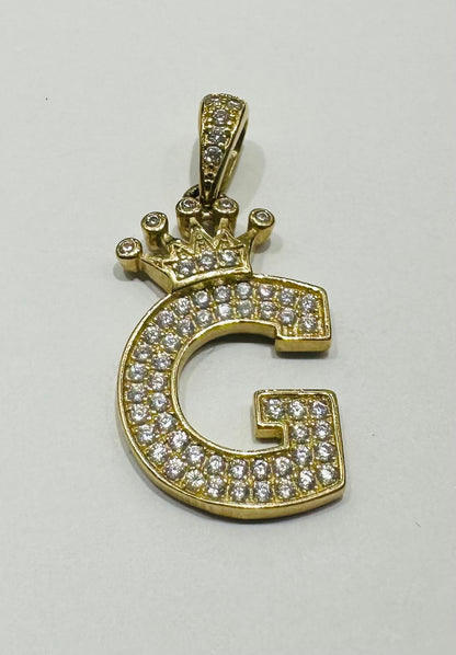 10K GOLD CZ STONE INITIAL LETTER "G" WITH A CROWN PENDANT- WEIGHT: 3.1gm