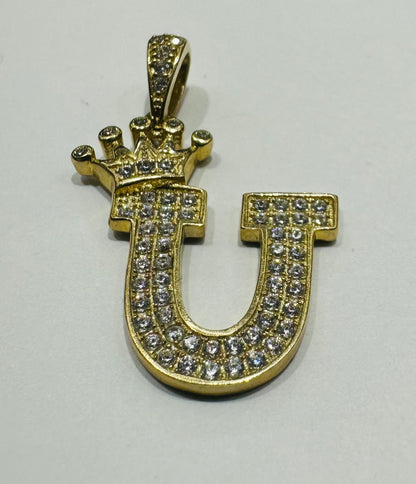 10K GOLD CZ STONE INITIAL LETTER "U" WITH A CROWN PENDANT- WEIGHT: 2.8gm