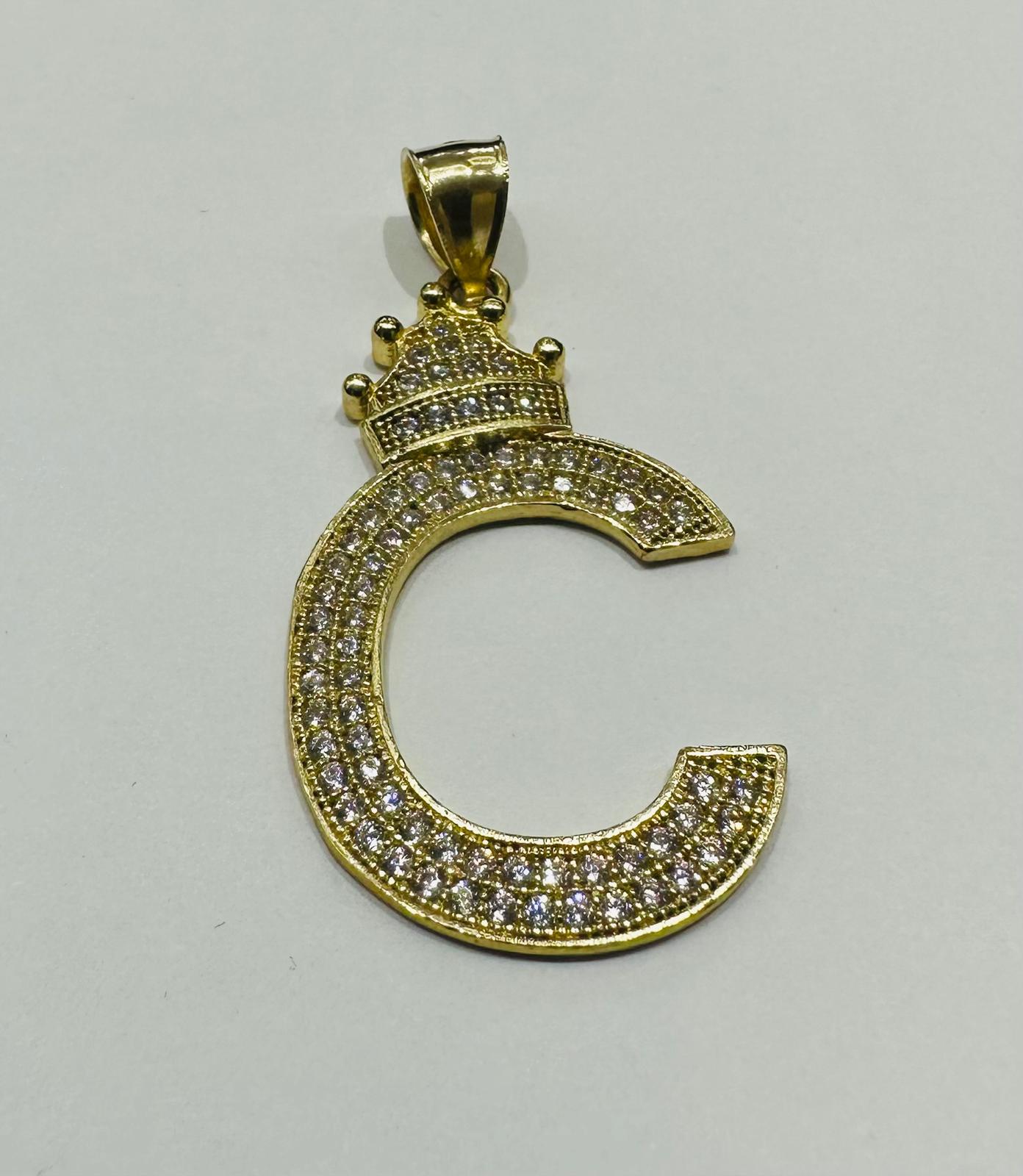10K GOLD CZ STONE INITIAL LETTER "C" WITH A CROWN PENDANT- WEIGHT: 3.9gm