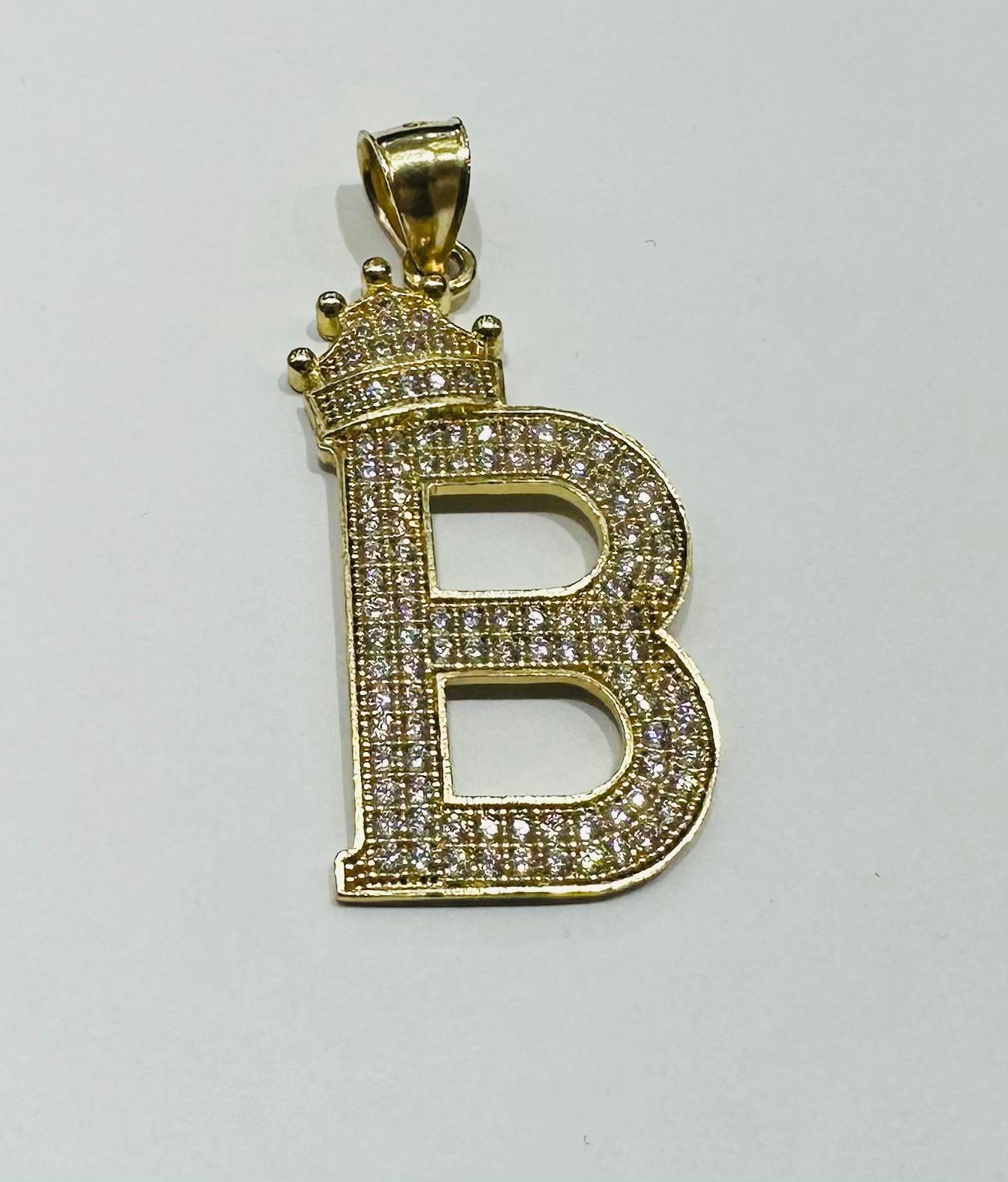10K GOLD CZ STONE INITIAL LETTER "B" WITH A CROWN PENDANT- WEIGHT: 4.6gm