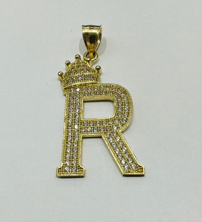 10K GOLD CZ STONE INITIAL LETTER "R" WITH A CROWN PENDANT- WEIGHT: 4.4gm