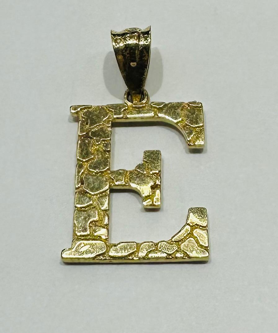 10K GOLD INITIAL LETTER "E" PENDANT