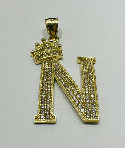 10K GOLD CZ STONE INITIAL LETTER "N" WITH A CROWN PENDANT- WEIGHT: 4.5gm