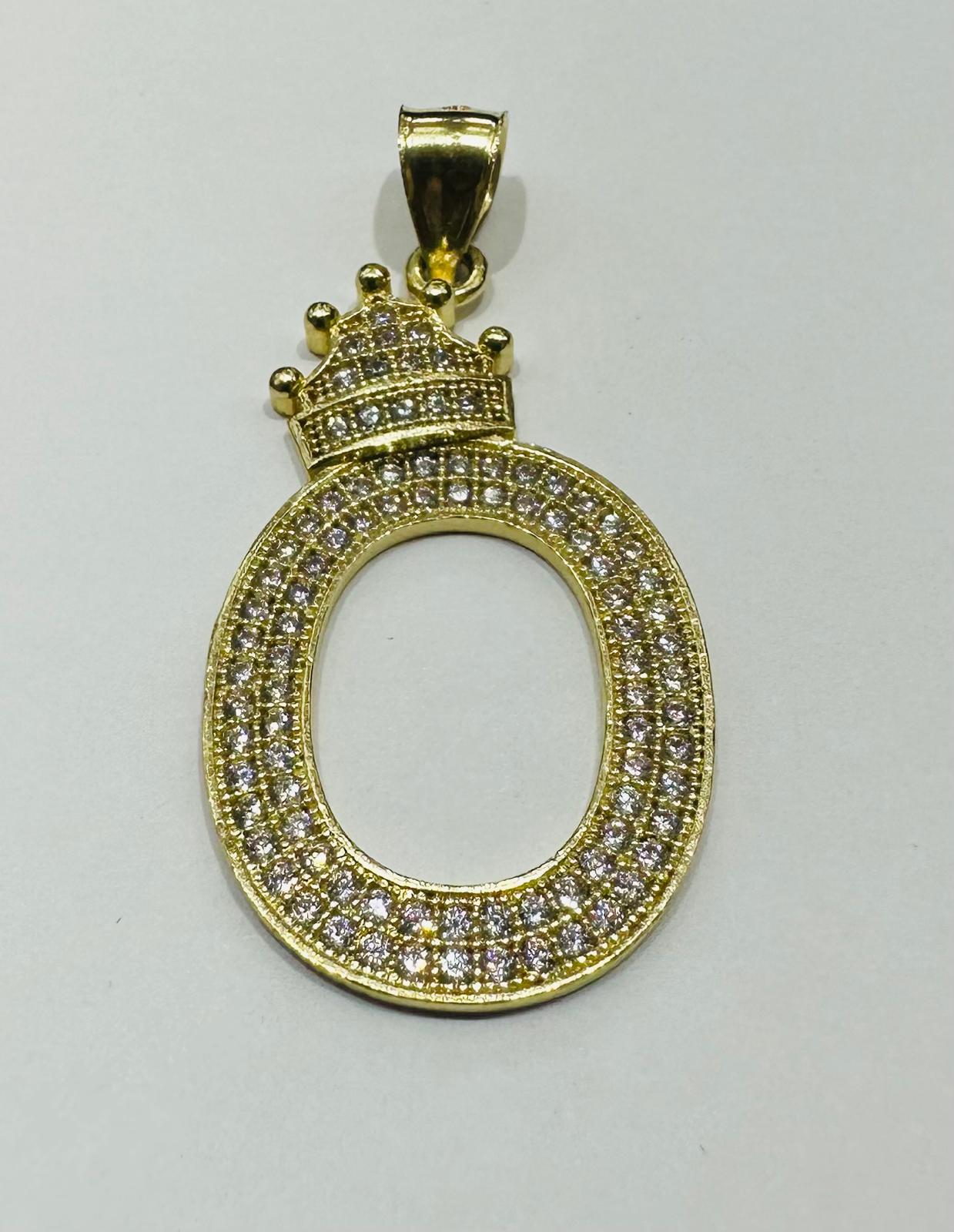 10K GOLD CZ STONE INITIAL LETTER "O" WITH A CROWN PENDANT- WEIGHT: 4.2gm