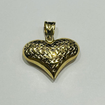 10K GOLD HEART PENDANT- WEIGHT: 1.7gm