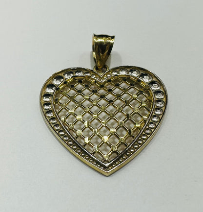 10K GOLD TWO TONED HEART PENDANT- WEIGHT: 2.3gm