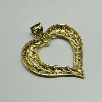 10K GOLD HEART PENDANT- WEIGHT: 2.6gm