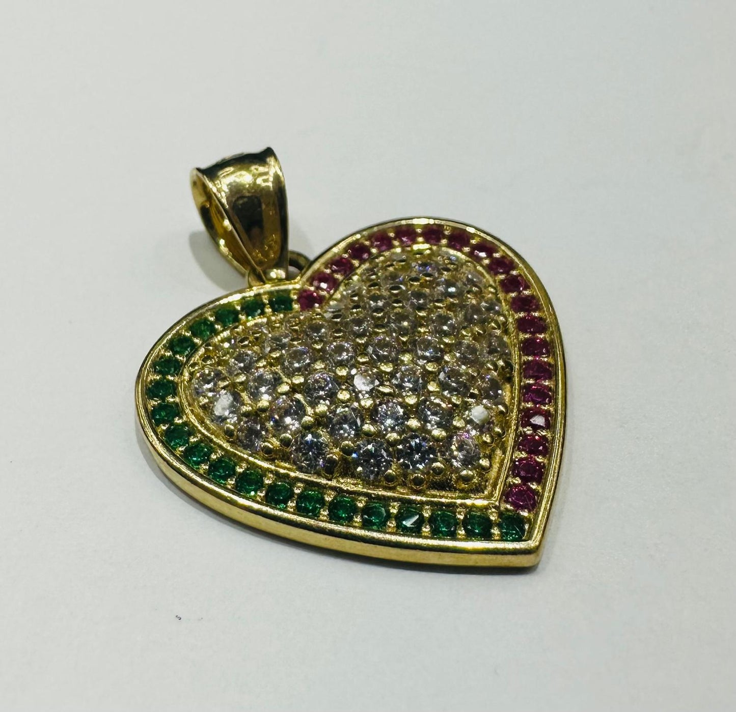 10K GOLD HEART PENDANT WITH CZ STONES - WEIGHT: 3.3gm