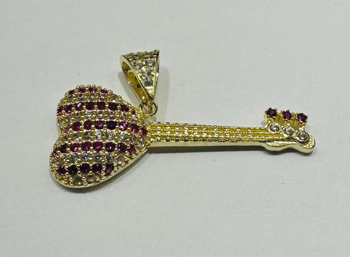 10K GOLD HEART PENDANT WITH CZ STONES