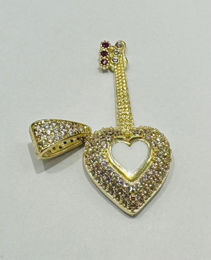 10K GOLD HEART PENDANT WITH CZ STONES- WEIGHT: 3.3gm