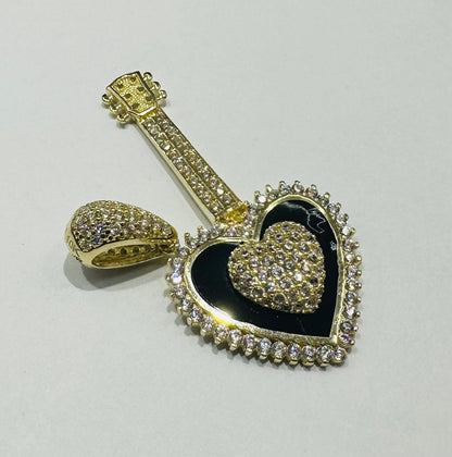 10K GOLD HEART PENDANT WITH CZ STONES- WEIGHT: 4.1gm