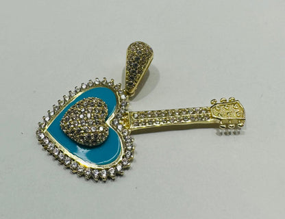 10K GOLD HEART PENDANT WITH CZ STONES- WEIGHT: 3.8gm